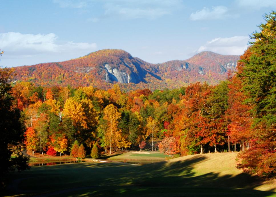 apple-valley-golf-course-at-rumbling-bald-resort-51609