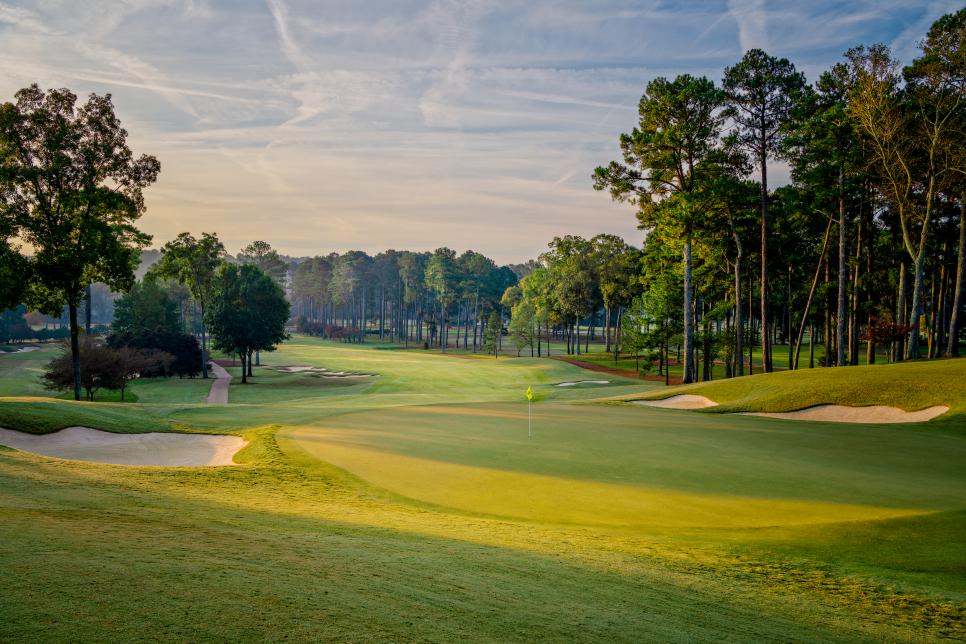 /content/dam/images/golfdigest/fullset/course-photos-for-places-to-play/atlanta-athletic-club-highlands-sixteen-2436.jpg