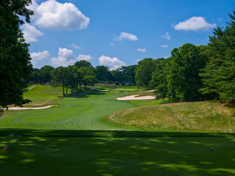 /content/dam/images/golfdigest/fullset/course-photos-for-places-to-play/bethpage-red-eighteen-7844.jpg