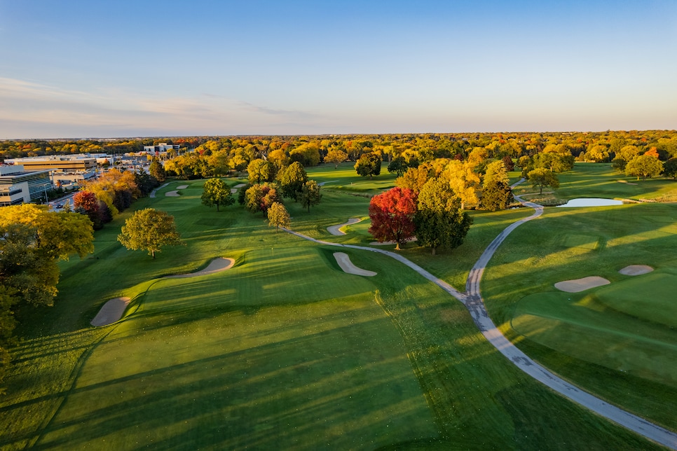 /content/dam/images/golfdigest/fullset/course-photos-for-places-to-play/blue-mound-golf-and-country-club-wisconsin-second-11928.jpg