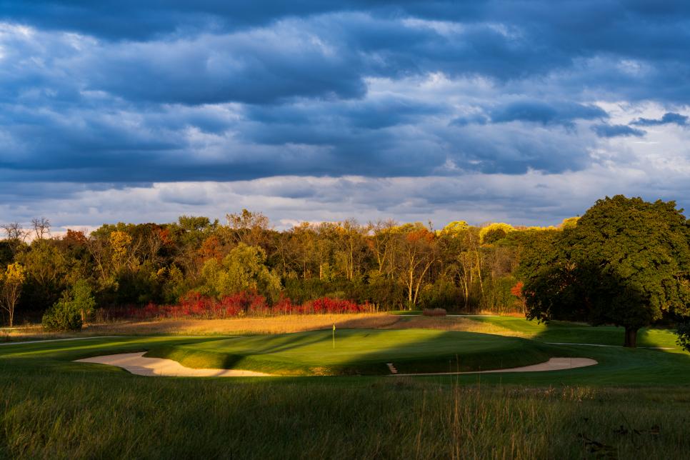 /content/dam/images/golfdigest/fullset/course-photos-for-places-to-play/blue-mound-golf-and-country-club-wisconsin-seventh-11928.jpg