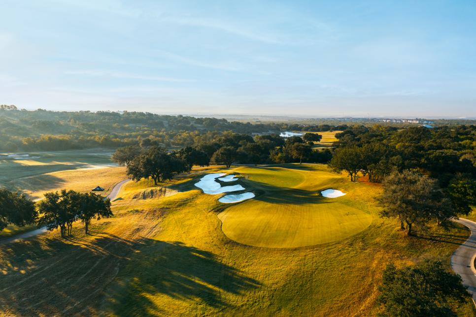/content/dam/images/golfdigest/fullset/course-photos-for-places-to-play/briggs-ranch-san-antonio-texas-four-green-21315.jpg