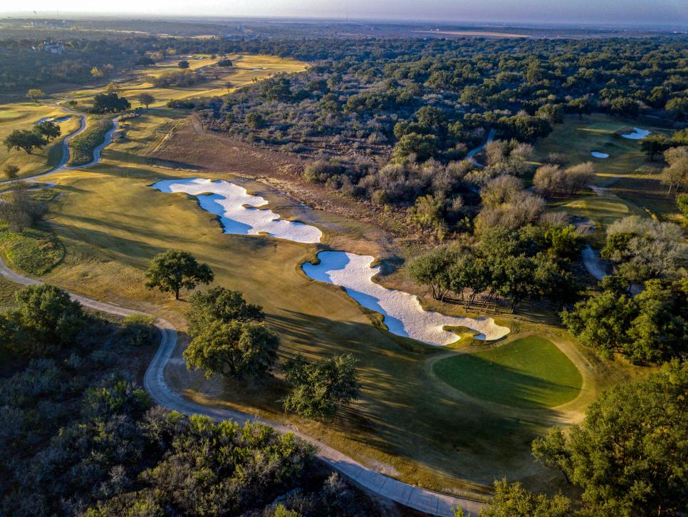 /content/dam/images/golfdigest/fullset/course-photos-for-places-to-play/briggs-ranch-san-antonio-texas-fourteen-aerial-21315.jpg