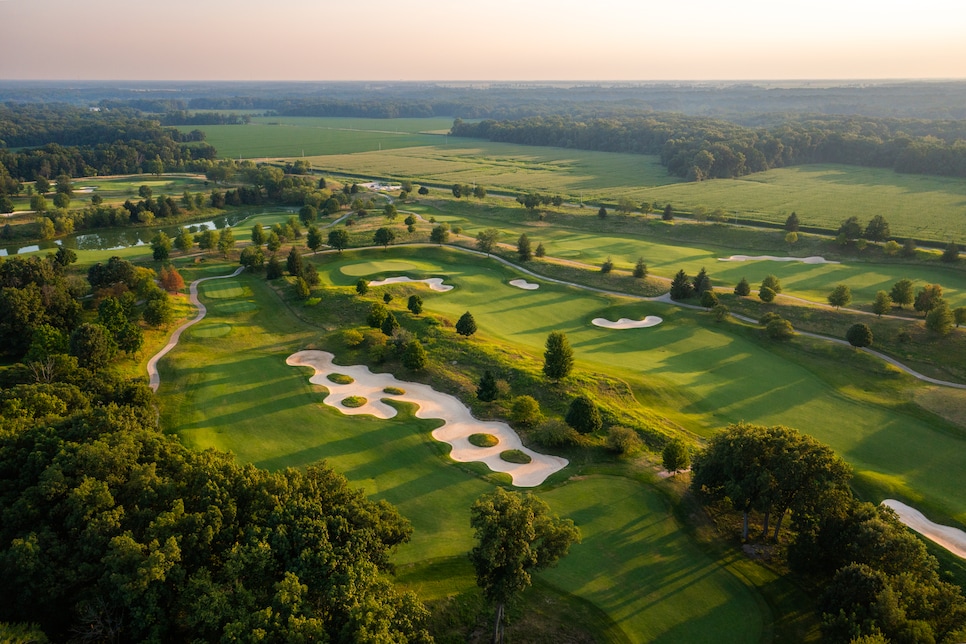 /content/dam/images/golfdigest/fullset/course-photos-for-places-to-play/canyata illinois holes 15-16_Credit_Peyton Schaefer.jpg