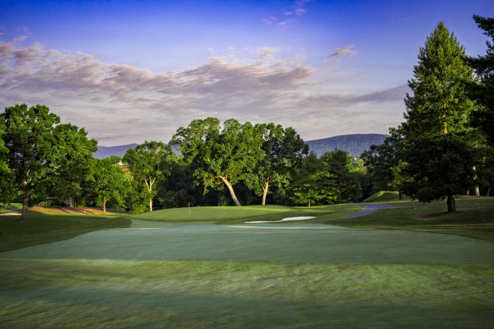 /content/dam/images/golfdigest/fullset/course-photos-for-places-to-play/carlisle-country-club-fifth-hole-9534.jpg