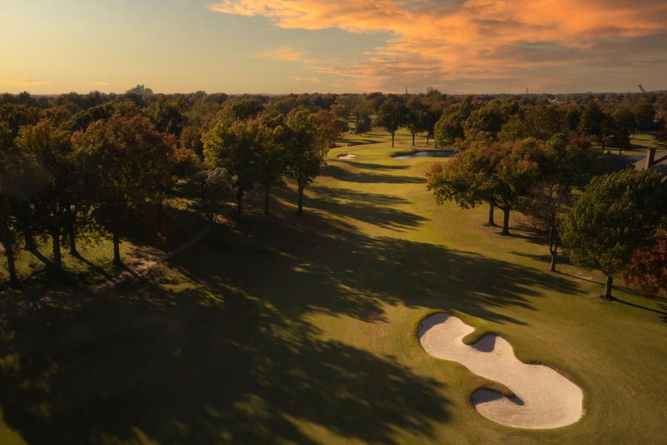 /content/dam/images/golfdigest/fullset/course-photos-for-places-to-play/cedar-ridge-country-club-oklahoma-first-9186.jpg