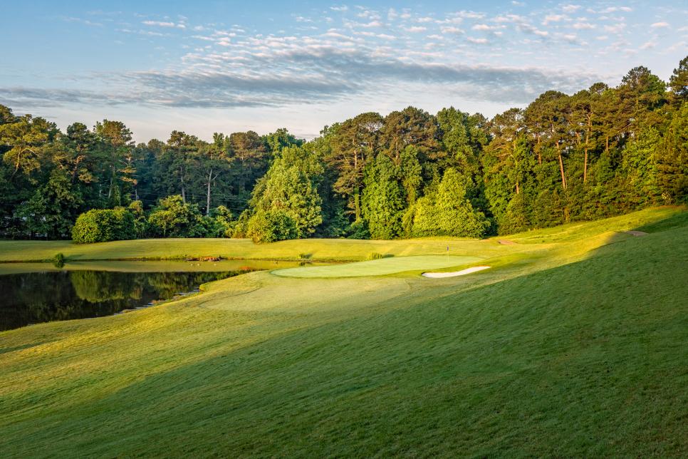 /content/dam/images/golfdigest/fullset/course-photos-for-places-to-play/charlie-yates-golf-course-fifth-hole-18341.jpg