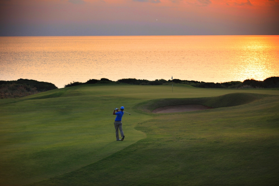 /content/dam/images/golfdigest/fullset/course-photos-for-places-to-play/costa-navarino-greece-dunes-course.jpg