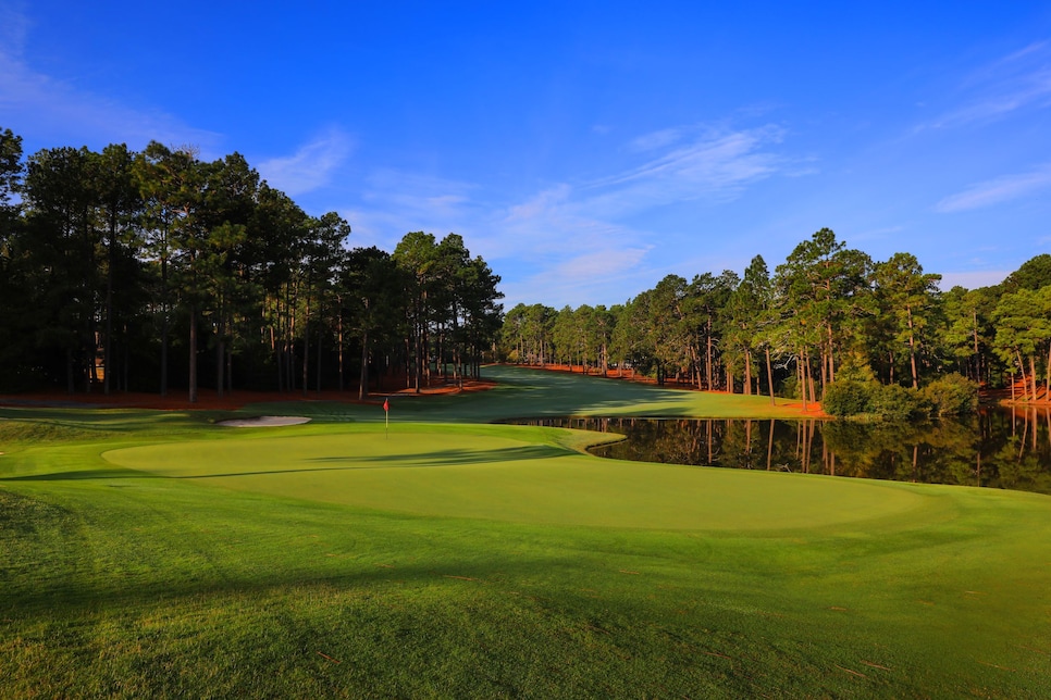 country-club-of-north-carolina-cardinal-eighteenth