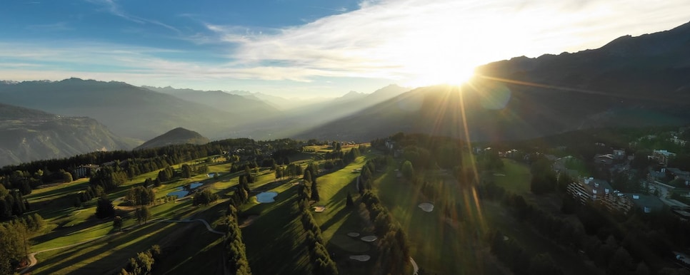 /content/dam/images/golfdigest/fullset/course-photos-for-places-to-play/crans-sur-sierre-switzerland-golf.jpg