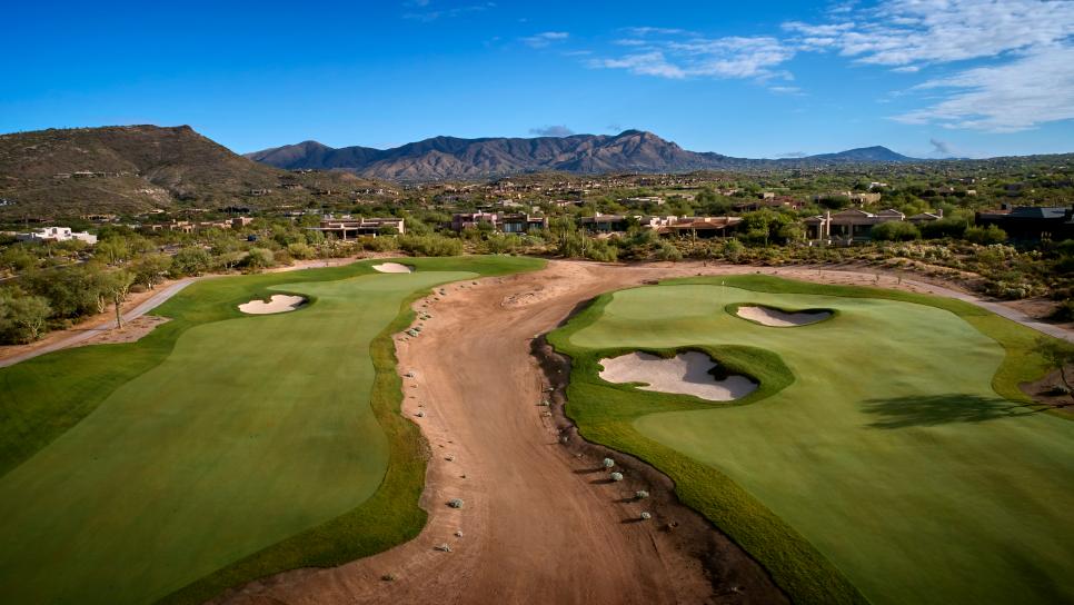 /content/dam/images/golfdigest/fullset/course-photos-for-places-to-play/desert-mountain-club-renegade-ninth-29772.jpg