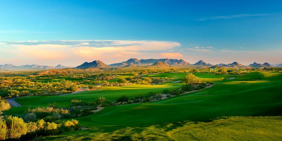 /content/dam/images/golfdigest/fullset/course-photos-for-places-to-play/desert-mountain-outlaw-seventeen-29771.jpg