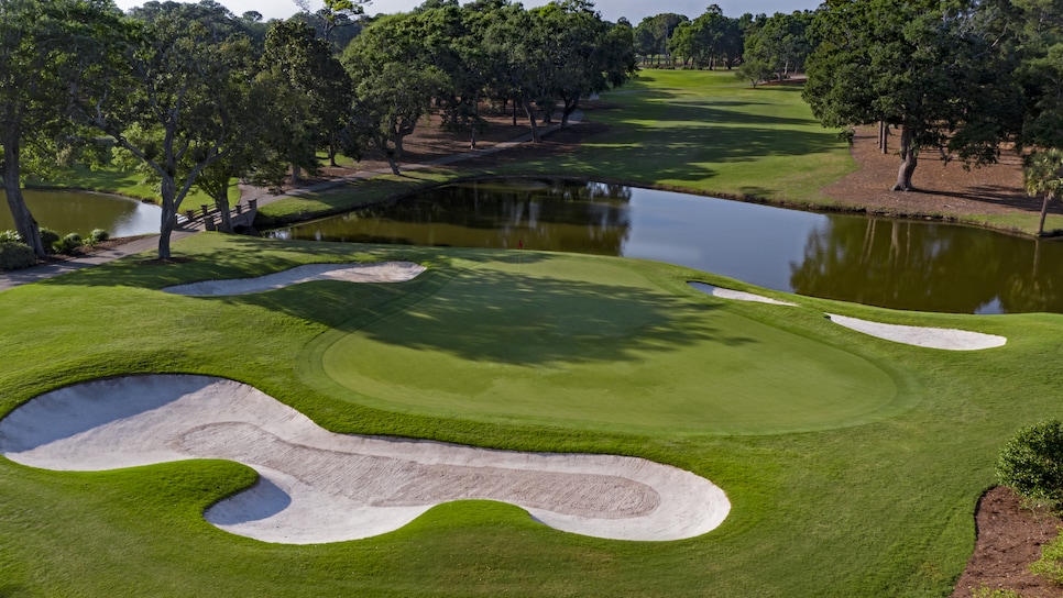 dunes-golf-and-beach-club-eighteenth-hole-10190