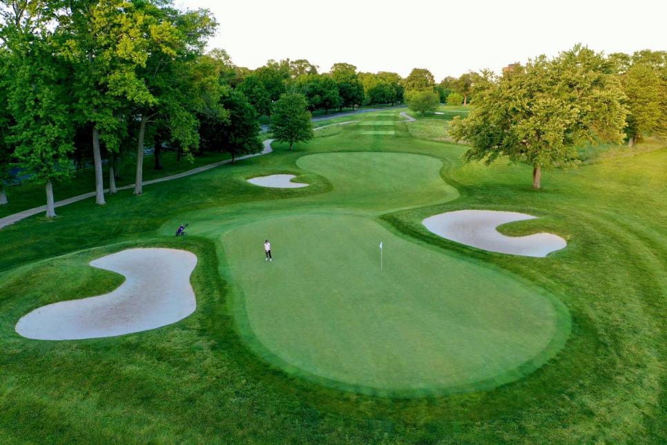 /content/dam/images/golfdigest/fullset/course-photos-for-places-to-play/dupont-countryclub-delaware-1603.jpg