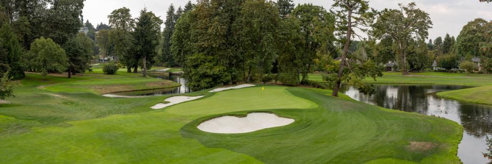 /content/dam/images/golfdigest/fullset/course-photos-for-places-to-play/eugene-country-club-sixteen-9364.jpeg
