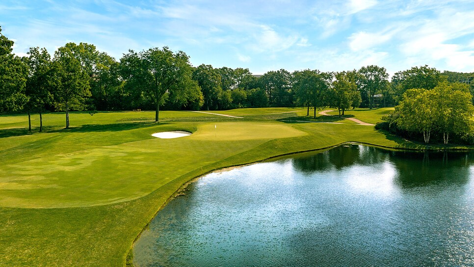 /content/dam/images/golfdigest/fullset/course-photos-for-places-to-play/exmoor-country-club-illinois-fourteen-3312.jpg