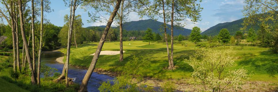 /content/dam/images/golfdigest/fullset/course-photos-for-places-to-play/greenbrier-sporting-club-snead-eighteen-behindgreen-21260.jpg