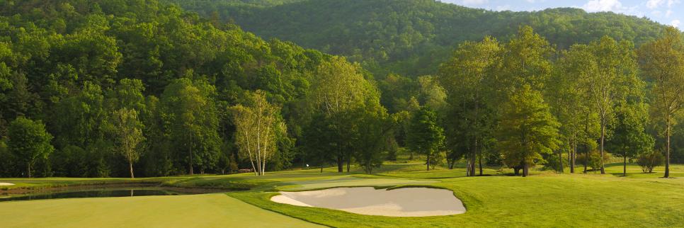 /content/dam/images/golfdigest/fullset/course-photos-for-places-to-play/greenbrier-sporting-club-snead-eleventh-21260.jpg