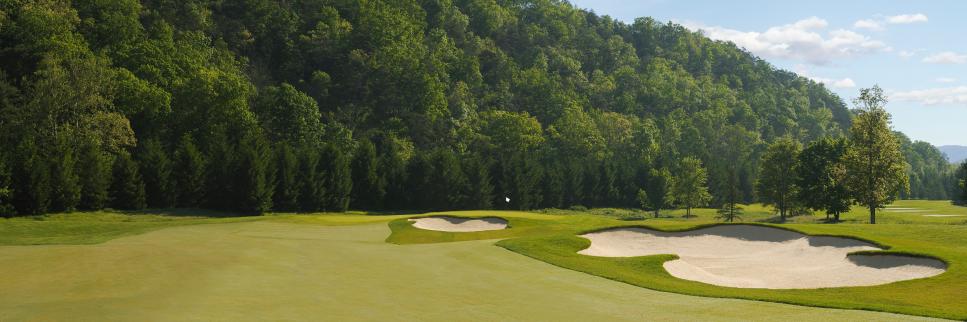/content/dam/images/golfdigest/fullset/course-photos-for-places-to-play/greenbrier-sporting-club-snead-second-21260.jpg