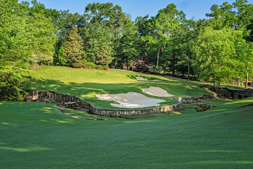 /content/dam/images/golfdigest/fullset/course-photos-for-places-to-play/greystone-golf-alabama-founders-fourteen-14020.jpg