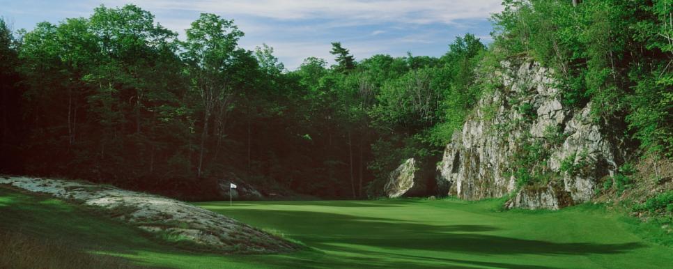 /content/dam/images/golfdigest/fullset/course-photos-for-places-to-play/greywalls-fifth-green.jpg