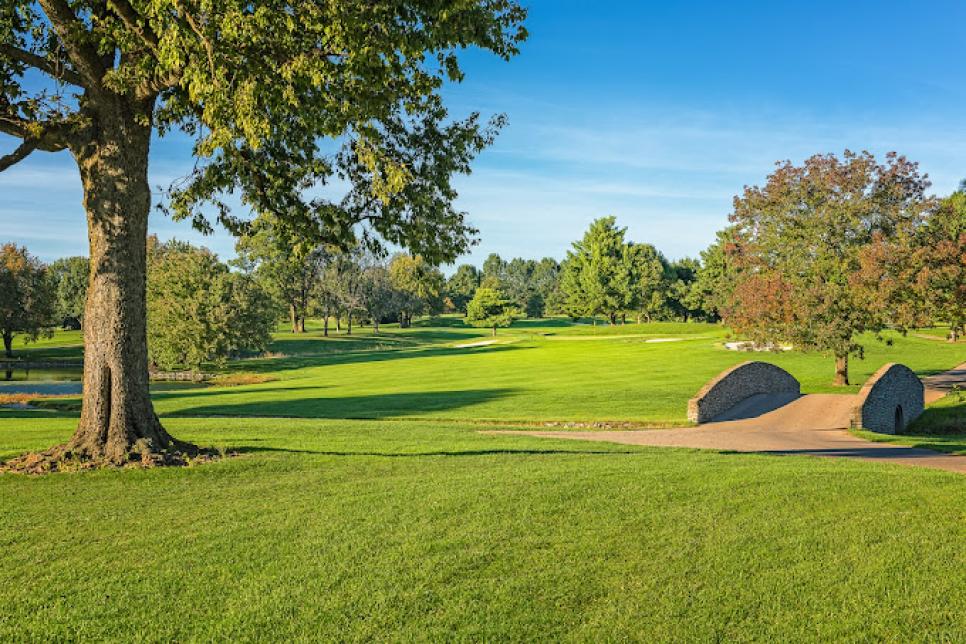 /content/dam/images/golfdigest/fullset/course-photos-for-places-to-play/griffin-gate-golf-club-kentucky.jpeg