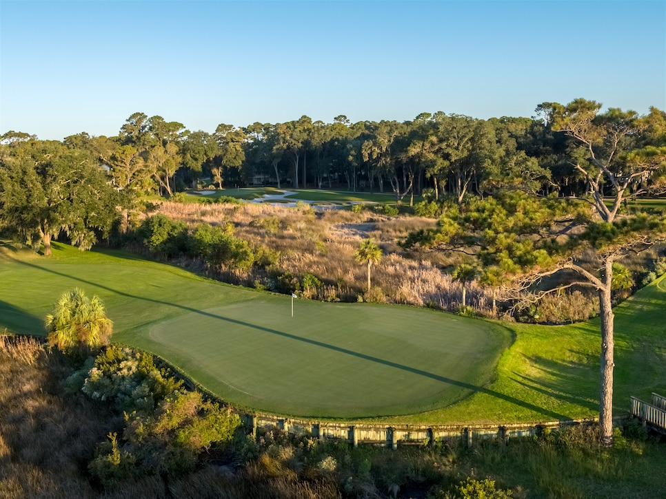 /content/dam/images/golfdigest/fullset/course-photos-for-places-to-play/haig-point-calibogue-the-haig-fourteen-fifteen-10219.jpg