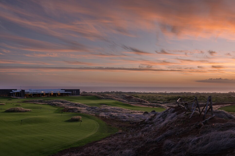 /content/dam/images/golfdigest/fullset/course-photos-for-places-to-play/heritage-golf-club-la-reserve-golf-links-clubhouse-mauritius-jacob-sjoman.jpg