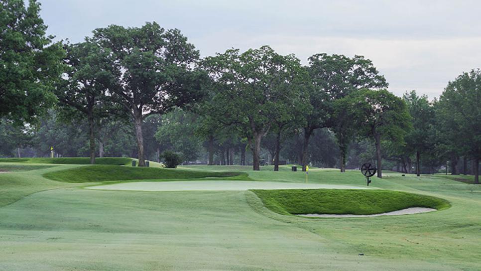 /content/dam/images/golfdigest/fullset/course-photos-for-places-to-play/hillcrest-country-club-oklahoma-9225.jpeg