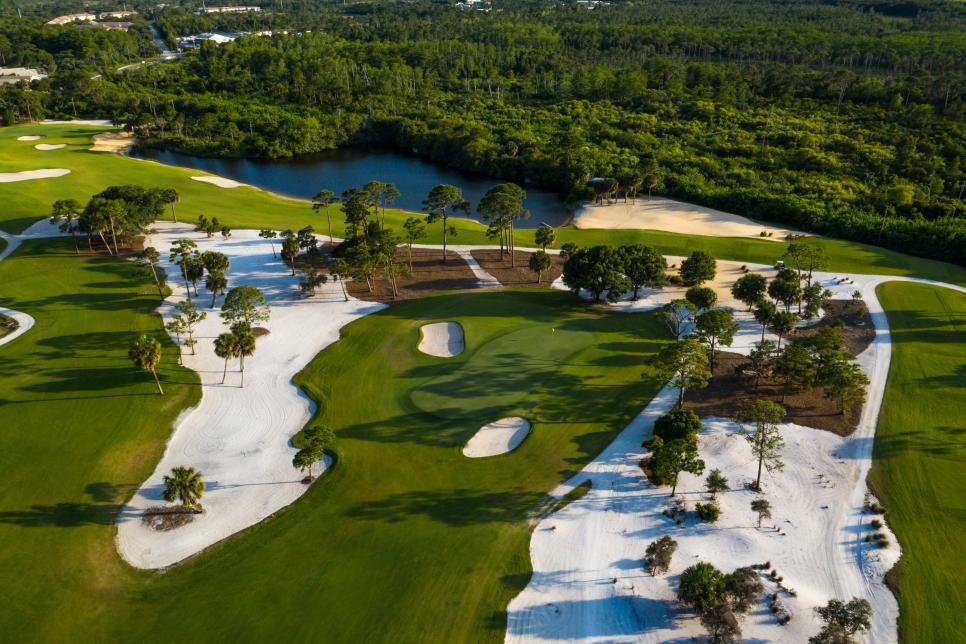 /content/dam/images/golfdigest/fullset/course-photos-for-places-to-play/hobe-sound-golf-club-florida-12665.jpg