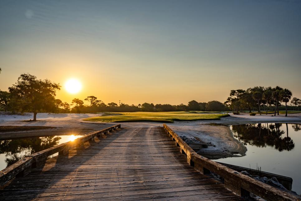 /content/dam/images/golfdigest/fullset/course-photos-for-places-to-play/hobe-sound-golf-florida-12665.jpg