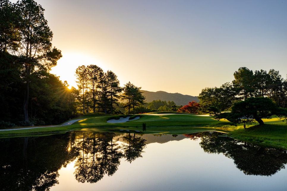 /content/dam/images/golfdigest/fullset/course-photos-for-places-to-play/kasugai-country-club-japan-twelth-hole.JPG