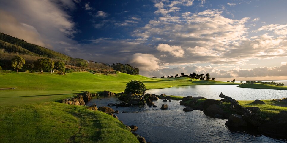 /content/dam/images/golfdigest/fullset/course-photos-for-places-to-play/king-kamehameha-golfclub-hawaii-25270.jpg