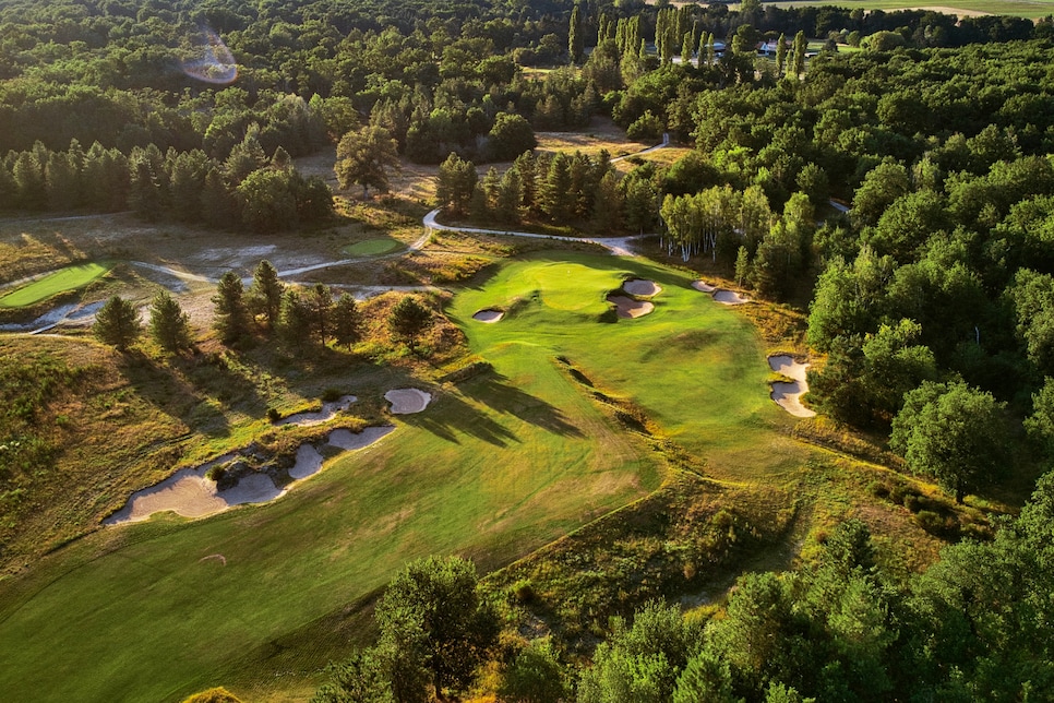 les-bordes-new-course-second-hole