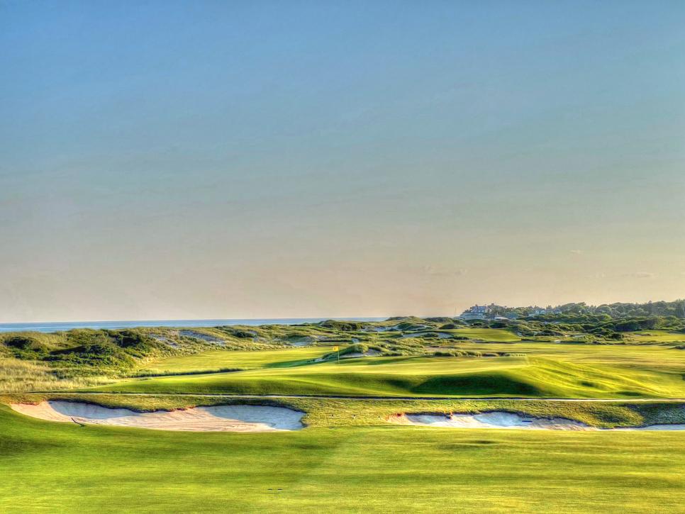 /content/dam/images/golfdigest/fullset/course-photos-for-places-to-play/maidstone-club-new-york-ninth-8137.jpg