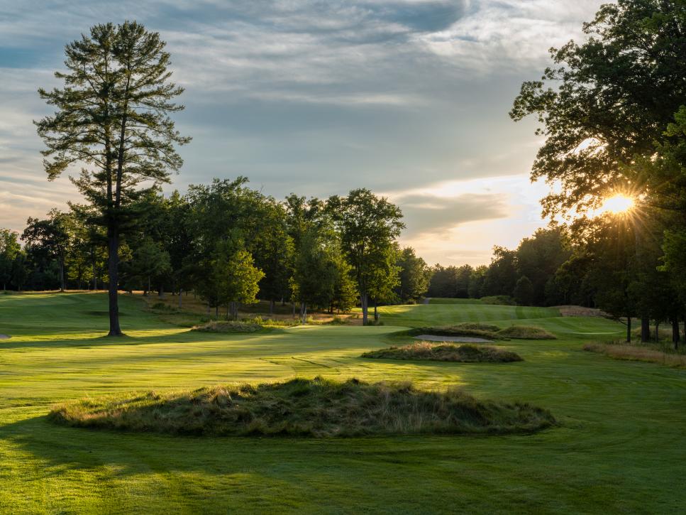 /content/dam/images/golfdigest/fullset/course-photos-for-places-to-play/manchester-country-club-new-hampshire-7400-first.jpg