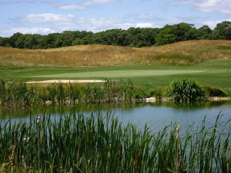 /content/dam/images/golfdigest/fullset/course-photos-for-places-to-play/mill-pond-golf-course-long-island.jpg