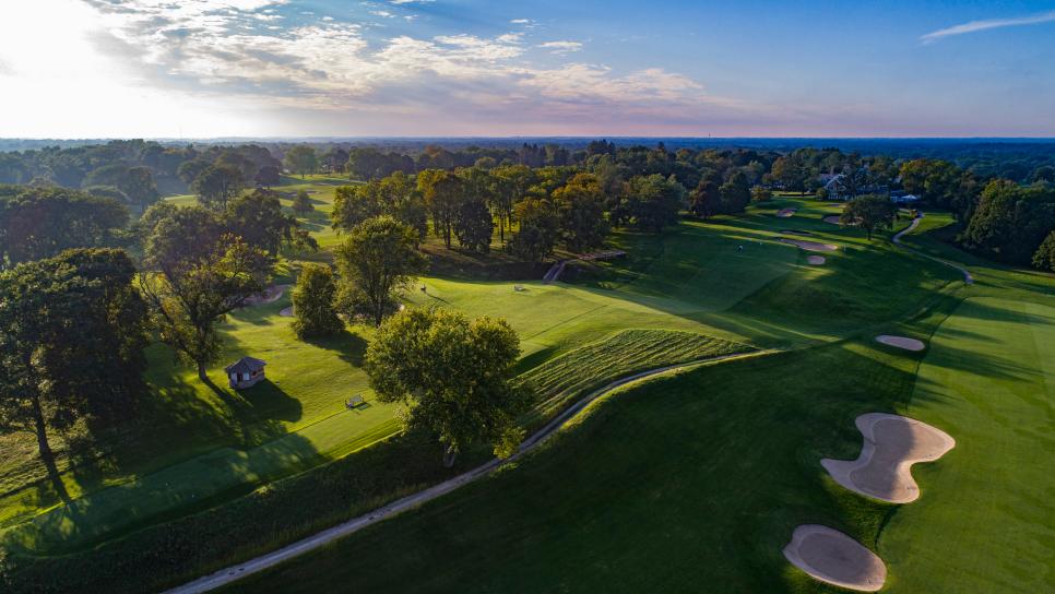 /content/dam/images/golfdigest/fullset/course-photos-for-places-to-play/milwaukee-country-club-ninth-hole-12111.jpg