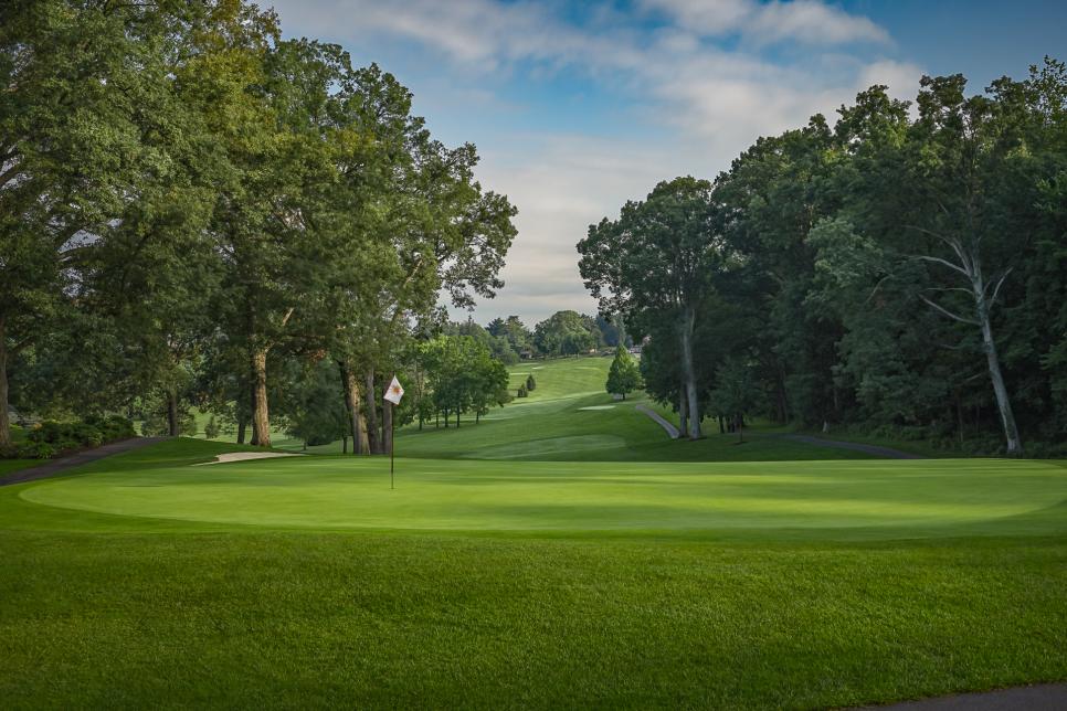 /content/dam/images/golfdigest/fullset/course-photos-for-places-to-play/mount-vernon-country-club-second-hole-8879.jpg