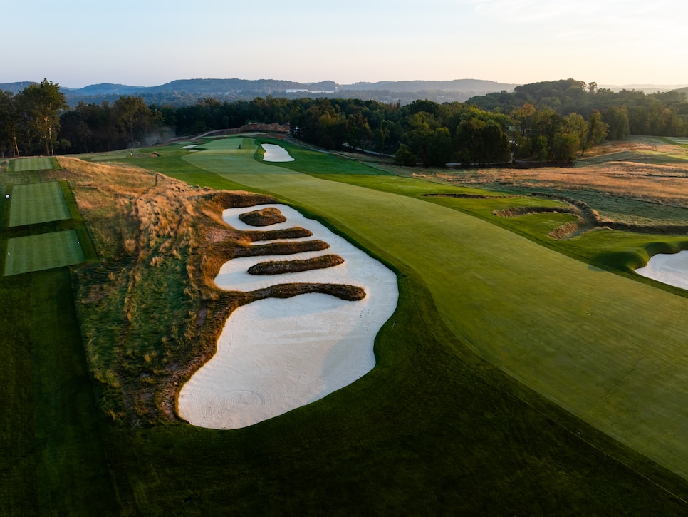 /content/dam/images/golfdigest/fullset/course-photos-for-places-to-play/oakmont-countryclub-jeff-marsh.jpg