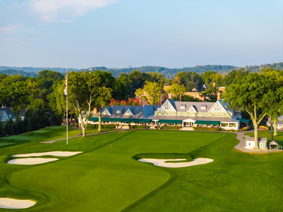 /content/dam/images/golfdigest/fullset/course-photos-for-places-to-play/oakmontcountryclub-pennsylvania.jpg