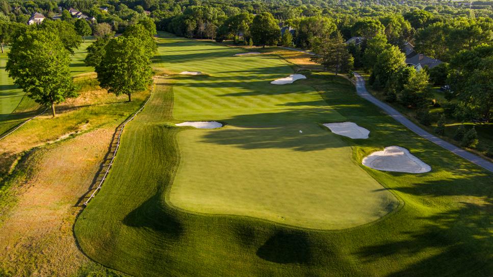 /content/dam/images/golfdigest/fullset/course-photos-for-places-to-play/olympic-hills-minnesota-eleven-behindgreen-6120.jpg