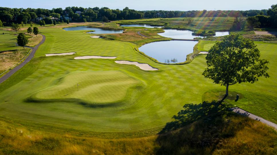 /content/dam/images/golfdigest/fullset/course-photos-for-places-to-play/olympic-hills-minnesota-fourteen-behindgreen-6120.jpg