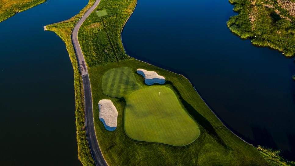 /content/dam/images/golfdigest/fullset/course-photos-for-places-to-play/olympic-hills-minnesota-seven-6120.jpg
