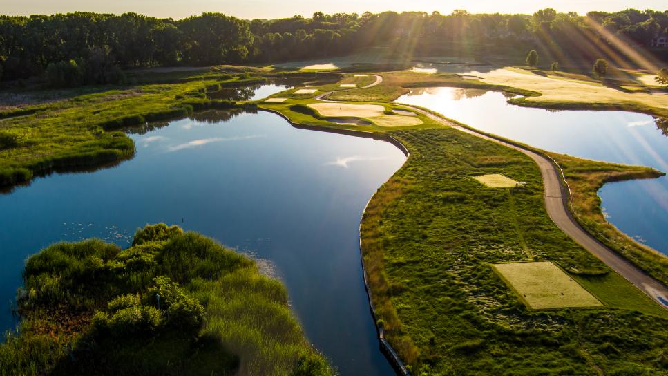 /content/dam/images/golfdigest/fullset/course-photos-for-places-to-play/olympic-hills-minnesota-seven-tee-6120.jpg