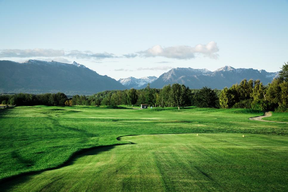 /content/dam/images/golfdigest/fullset/course-photos-for-places-to-play/palmer-golf-course-alaska.jpg