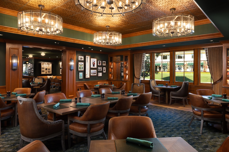 https://www.golfdigest.com/content/dam/images/golfdigest/fullset/course-photos-for-places-to-play/pebblebeach-tap-room.jpg