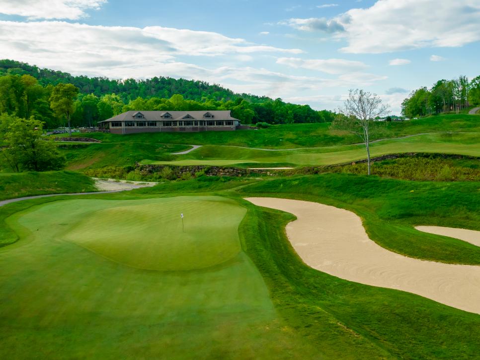 /content/dam/images/golfdigest/fullset/course-photos-for-places-to-play/pete-dye-golfclub-west-virginia-16754.jpg