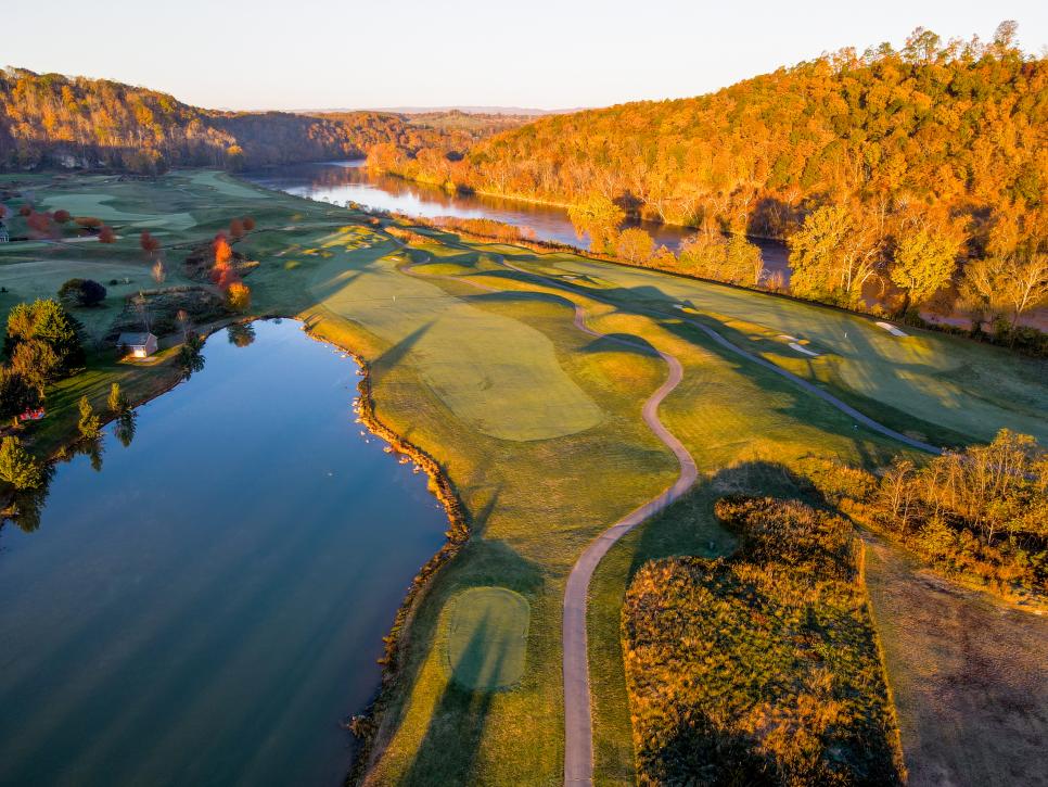/content/dam/images/golfdigest/fullset/course-photos-for-places-to-play/pete-dye-river-course-virginiatech-18647.jpg