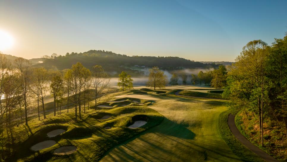 /content/dam/images/golfdigest/fullset/course-photos-for-places-to-play/petedye-golfclub-westvirginia-16754.jpg